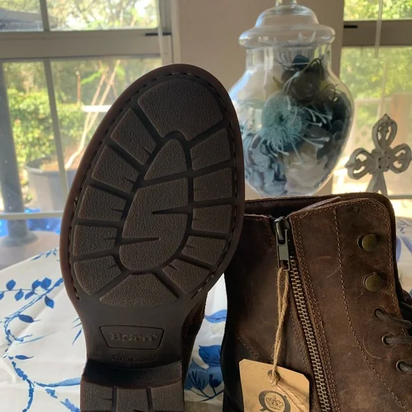 Born Lace Up With Zipper Ankle Boot 8.5 NWT - Picture 3 of 6